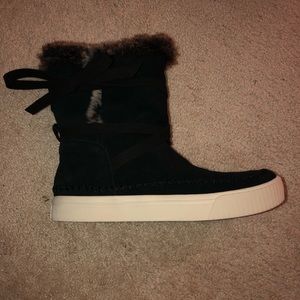 TOMS boots